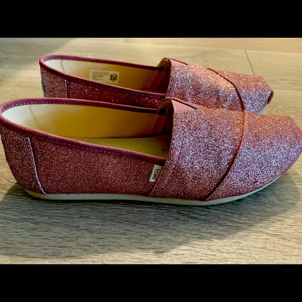 Women’s size 8.5 TOMS glittery flats